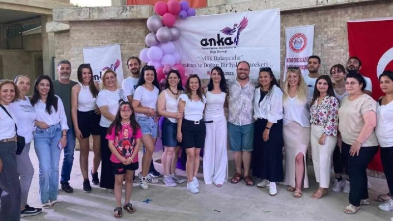 '100 Çocuk Yüzde 100 Mutluluk'