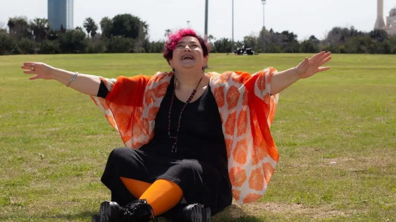 Kahkaha ile Hayatlara Dokunuyor: Nazan Özçelik’ten Farkındalık Yolculuğu